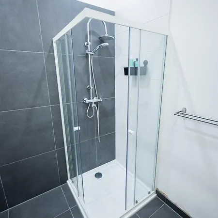 Lh - Lk Two-bedroom *