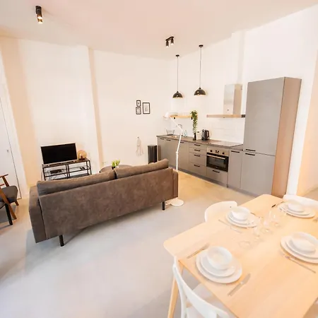 Lh - Lk Two-bedroom Apartment