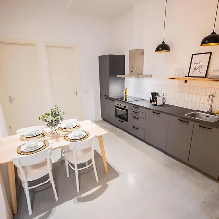 Lh - Lk Two-bedroom *