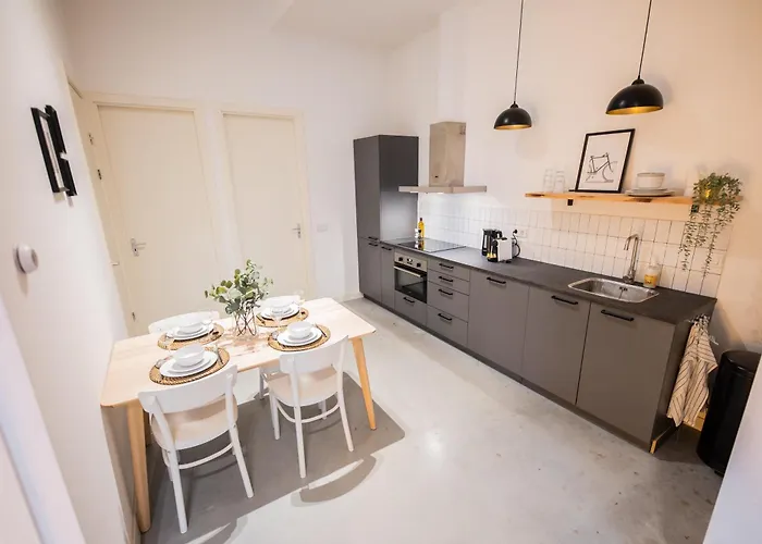 Lh - Lk Two-bedroom *