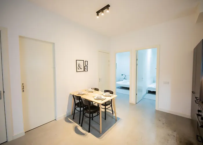 Lh - Lk Two-bedroom * Rotterdam