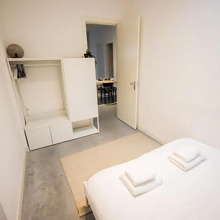 Lh - Lk Two-bedroom *