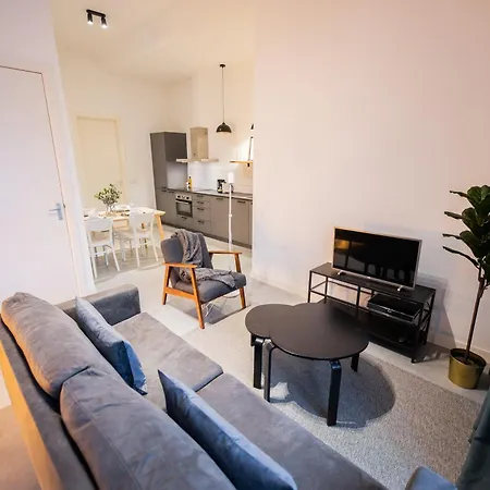 Lh - Lk Two-bedroom Apartment